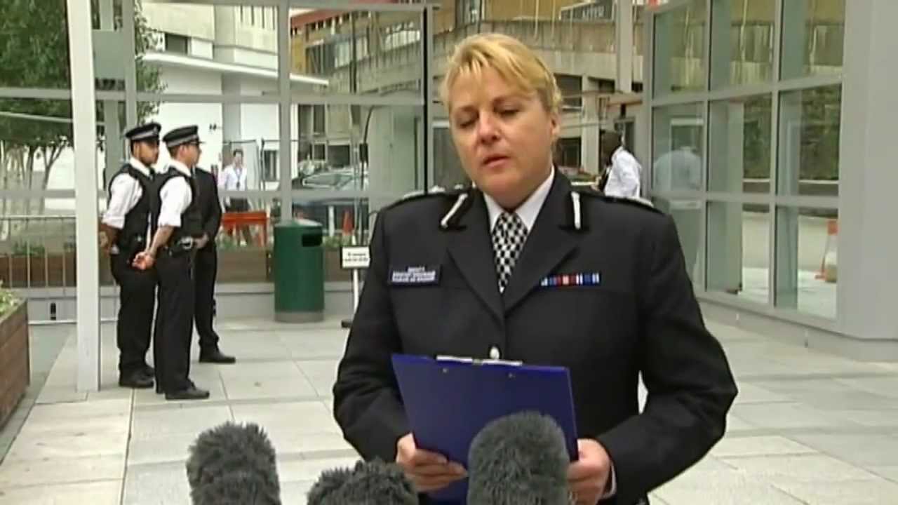 Film backdrop image for Police apologise over death of Ian Tomlinson (2012)