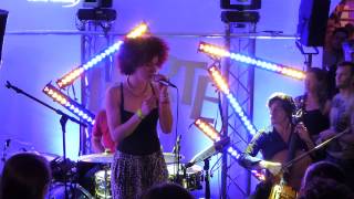 MarieMarie - White - live @Variété Liberté Maienzeit Carrée Munich 2014-05-23