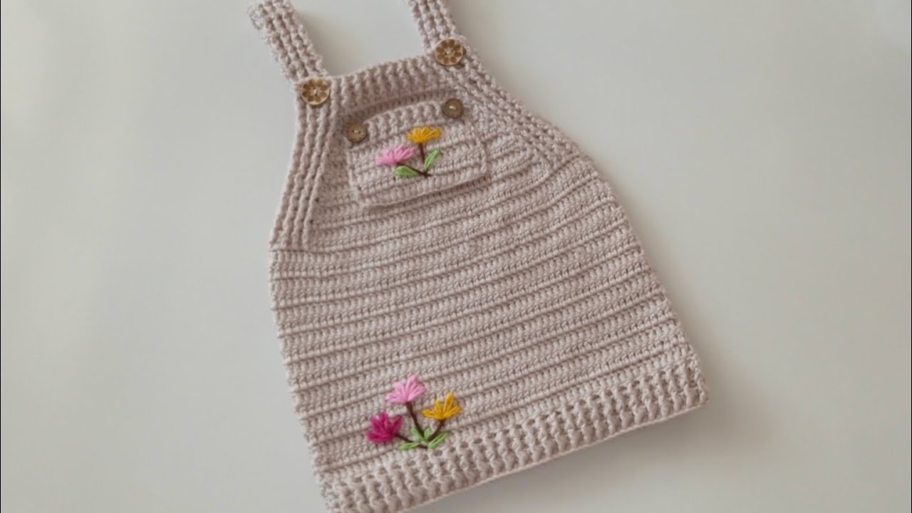 Vestido Jardineira infantil de 6 a 1 ano .