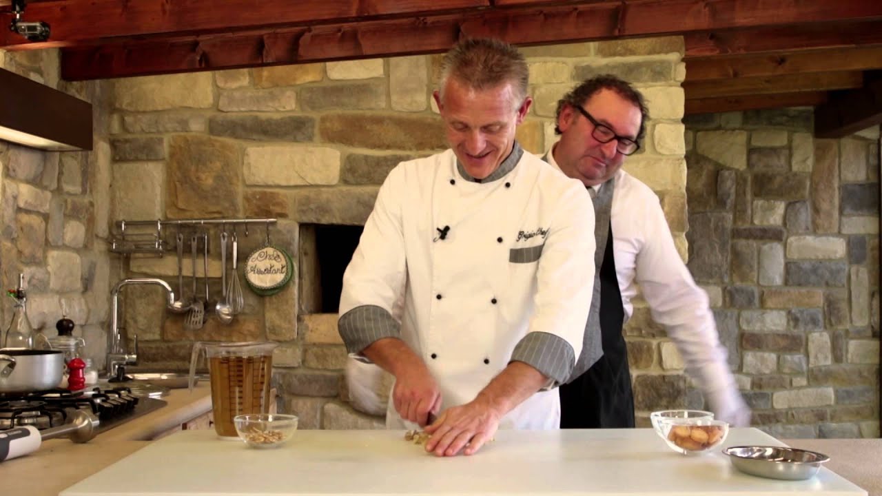 Vellutata funghi porcini, castagne e noci - Video ricetta - Grigio Chef