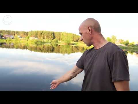 Шок видео!!! Мужчина достает труп 6-летнего ребенка, который утонул в поселке Верхняя Синячиха