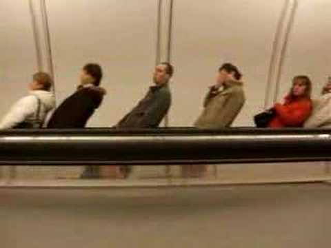 Video: Kuinka Navigoida Moskovan Metrolla