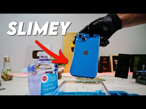 What Happens When You Put An IPHONE In MINERAL OIL?? #Shorts