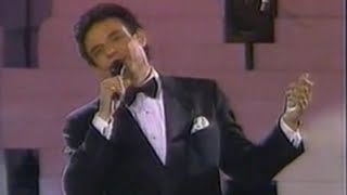 Video thumbnail of "José José - Popurrí Éxitos 70's En Vivo 1990"
