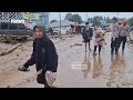 Dihantam Banjir Bandang, Tim SAR & Brimob Polda Sumbar Sisir Lokasi Terdampak Cari Warga Hilang