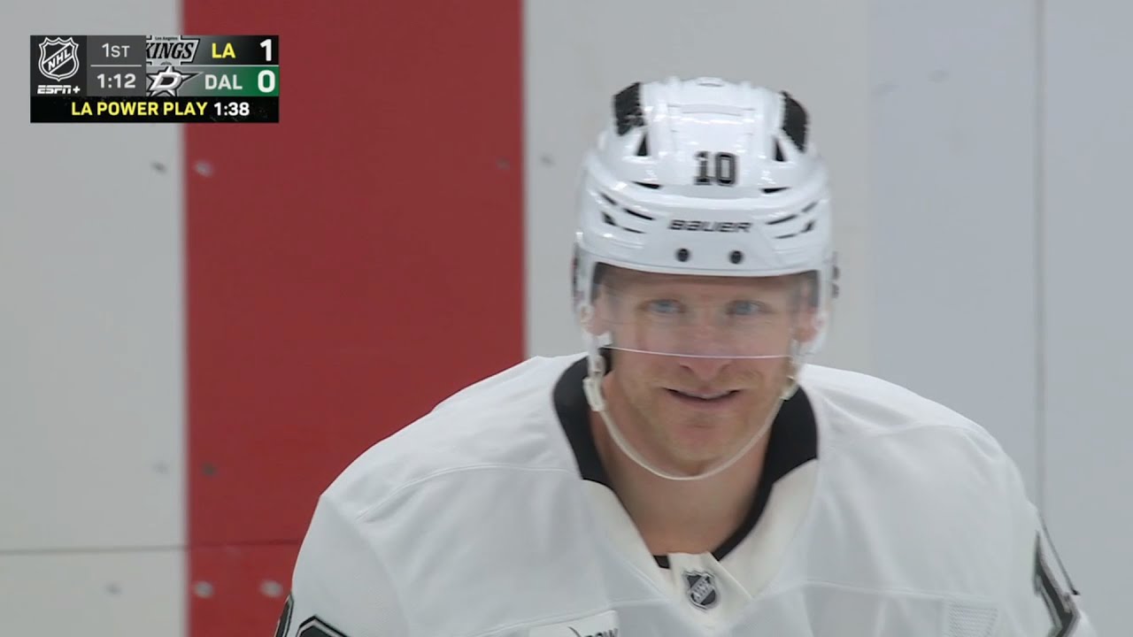 Corey Perry scores his first goal with the Kings.