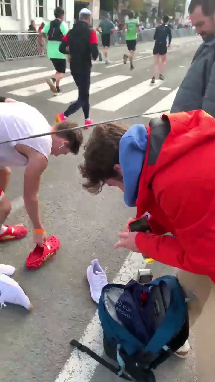 Man Finishes Marathon In  Crocs || ViralHog