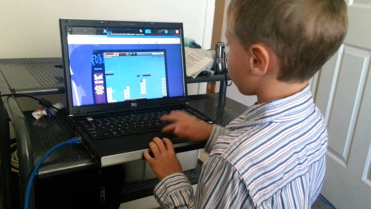 Martin Playing Friv Flash Game On Bodhi Linux Desktop 20140422 102446 YouTube