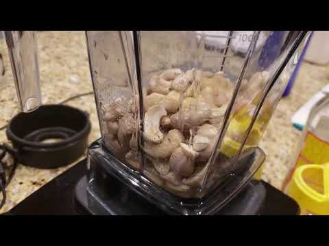 VEGAN Cashew Sour Cream