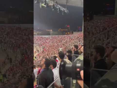 الجماهير الأردنية تردد النشيد الوطني العراقي قبيل انطلاق صافرة لقاء العراق والأردن