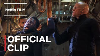 Kevin Hart & Woody Harrelson Airplane Fight