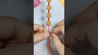 Very creative way to weave a bracelet
