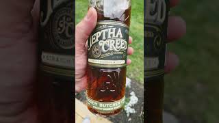 Quick review of a super drinkable sub 40 Bourbon. Shout out to the Bus Stop Burbon boys! 🤓