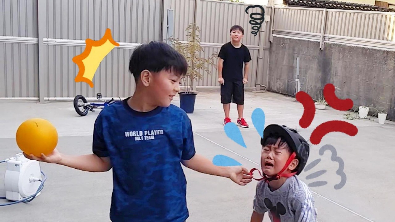 わがままですぐ怒ったり泣いたりしちゃうけど少し我慢できるようになってきたどんちゃん　ドッチボールで遊ぶ三兄弟　＃1974