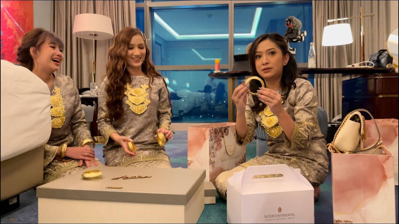 No Cut No Edit, Unboxing Souvenir Nikahan Ricis !Mewah banget