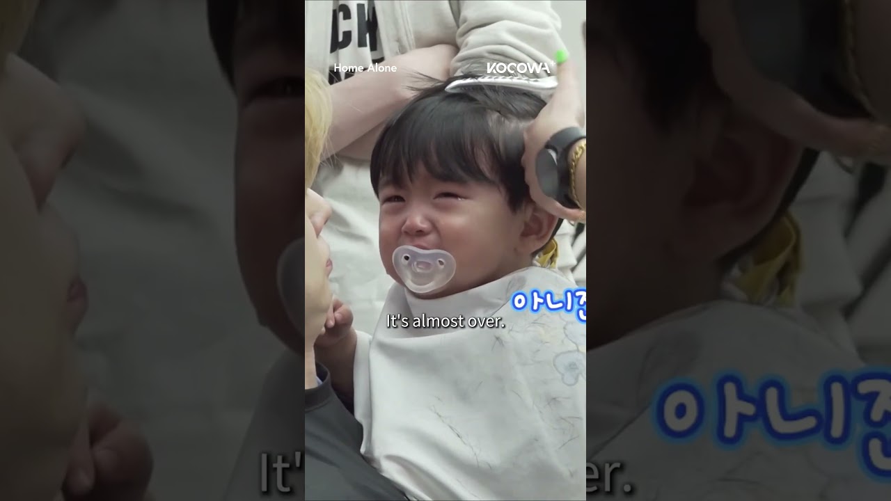 The haircut mission was tough, but #YEONJUN held him through every tear. #txtsparentingdiary #txt