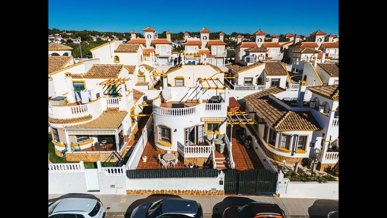 Detached Vila for sale in Pinar de Campoverde