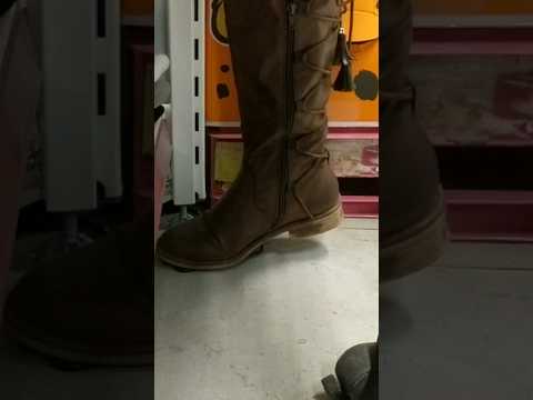Squished at the store! #asmrcrushing #crushfetish