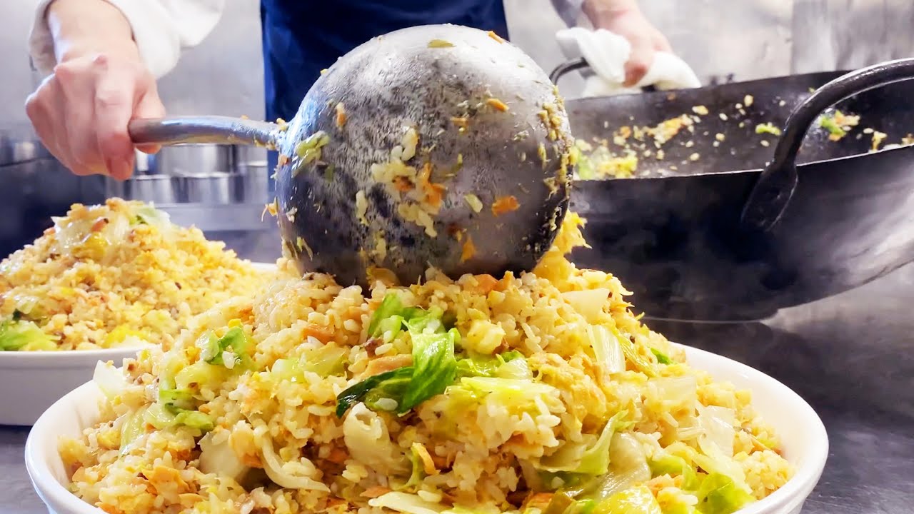 13人分の鮭レタス炒飯を一気に作る調理動画【まかない】 Fried