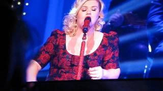 Kelly Clarkson - Winter Dreams - Miracle on Broadway - 12-20-2014