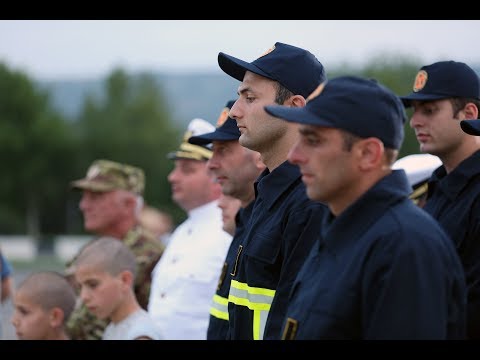 პრემიერ-მინისტრმა მფრინავები და მაშველები დააჯილდოვა