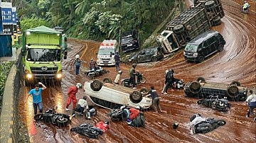 DRAMATIS PENUH TANGIS !!! Korban Tumpahan Minyak Mobil Tergelincir Pemotor Berjatuhan Di Jalan Licin