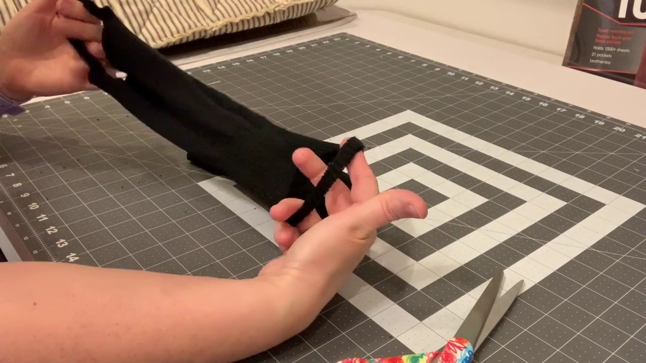 Sock Mask Pattern 🌻 How To Make a Face Mask Using A Sock! No Sew! 🌻 - YouTube