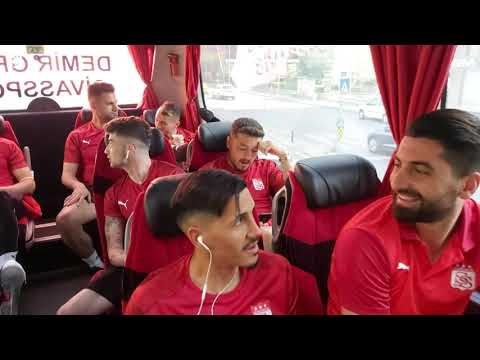 Demir Grup Sivaspor'umuz  Ülker Stadyumu FB Şükrü Saraçoğlu Spor Kompleksi'ne Giriş Yaptı