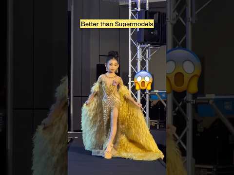 OMG! She walks better than Supermodels😱