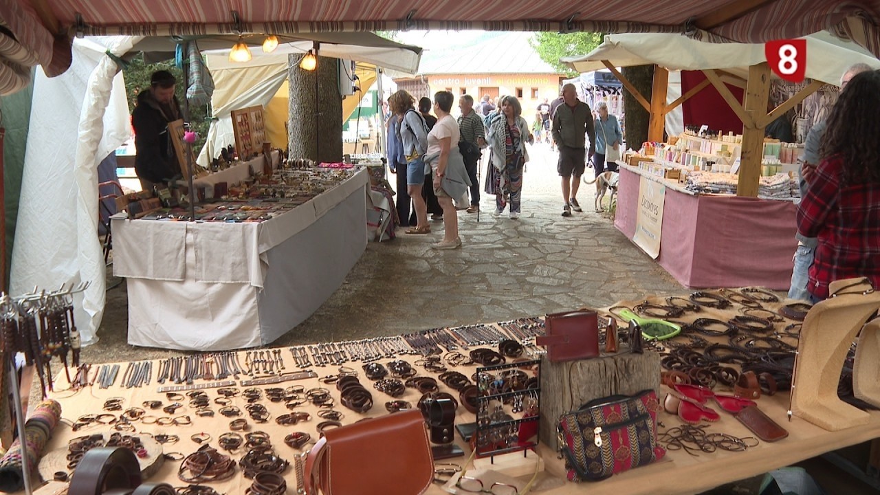 Feria de Artesanía y del Libro en Cervera de Pisuerga