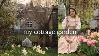 My Cottage Garden Year - Four Seasons of Flowers, Food and Ducks in our 250 Year Old Cottage