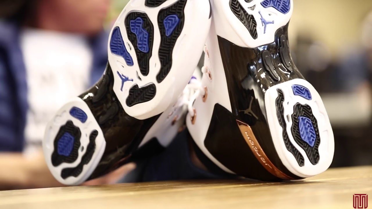 Magnifier Magazine Sneaker Reviews - Air Jordan 17 "Copper"