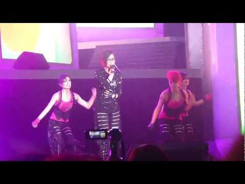 周筆暢2011全國巡迴演唱會(312上海站) -  戀愛料理 + 上帝咬過的蘋果