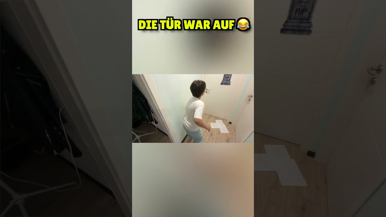 DIE TÜR WAR AUF 😂