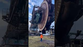 Самый большой эксковатор в мире #интересно #факты #новости