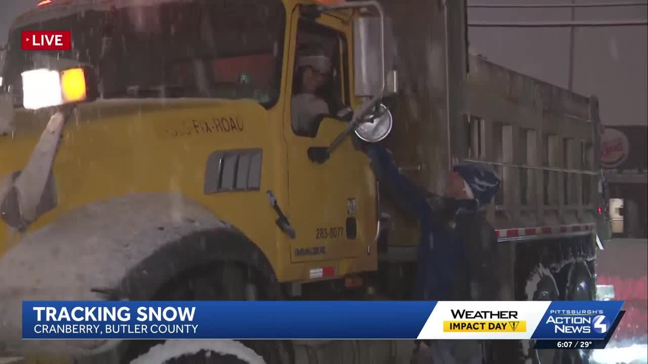 Crews working to keep roads clear of snow in Cranberry - YouTube