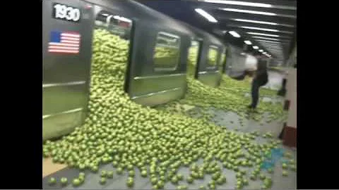 City Harvest - Subway Apples | Spot - DayDayNews