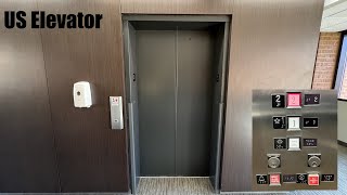 US Hydraulic Elevator at Barrett Woods Corporate Center 1 in Des Peres, MO