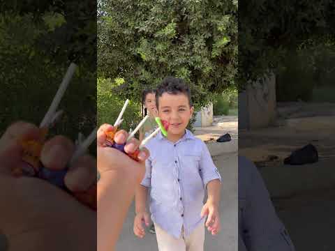 البنت و الولد الطماعين اكلين اللولي بوب لوحده ولم يسيب اي شيء اللبنت الاخير من سي الحظ مع