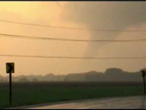 May 8th 2003 Lawrence KS Tornado!
