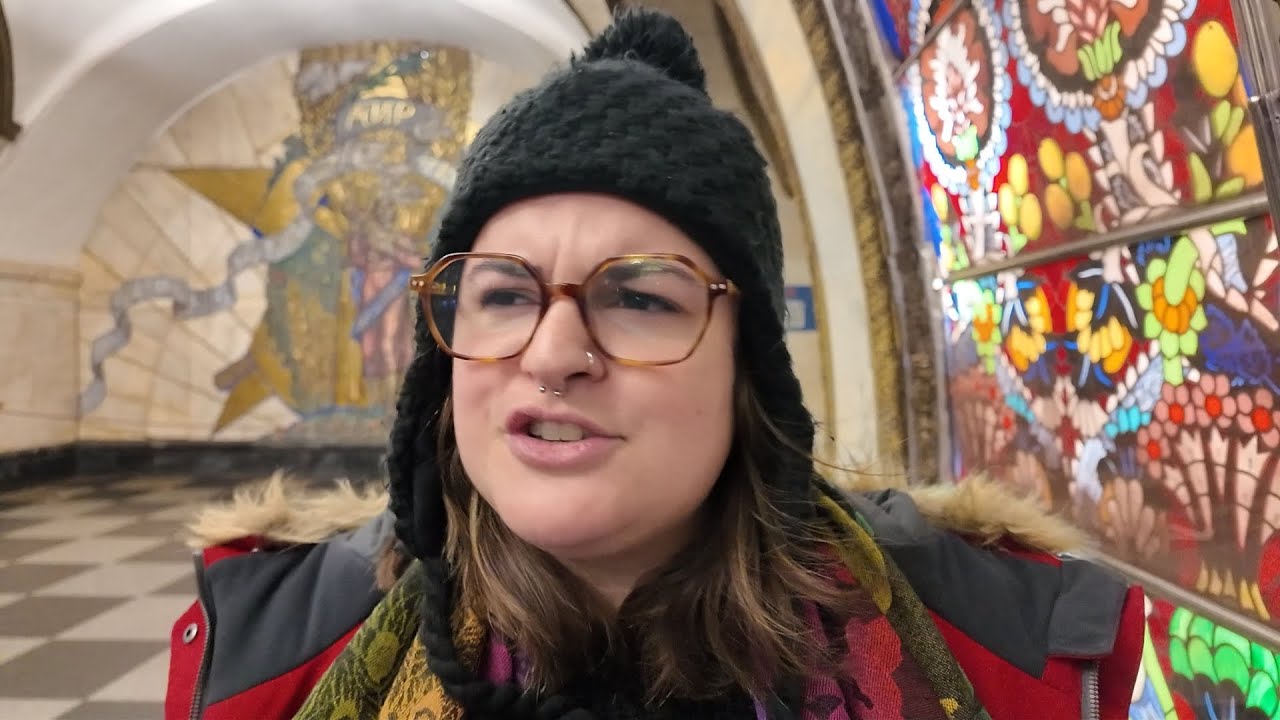 Como são as estações de metrô soviéticas na Rússia