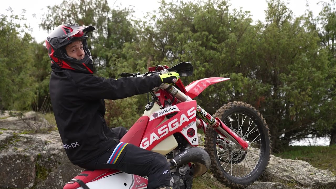 ¡No Más Atascos! Guía Práctica de Enduro para Superar Troncos, Cuestas y Arenas