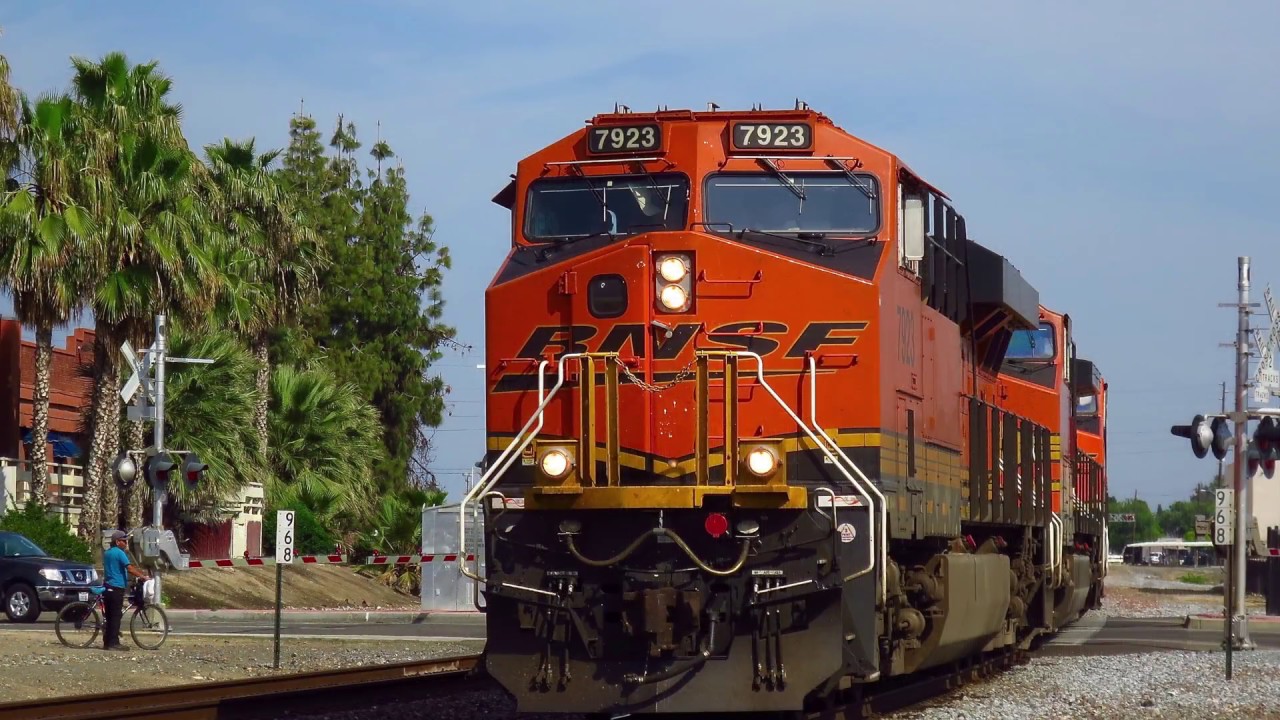 bnsf-amtrak-trains-in-hanford-ca-4-12-16-4k-youtube