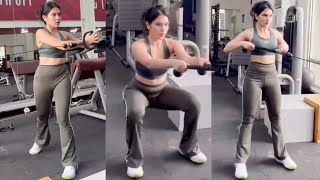 Devina karamoy olahraga naik turun cantik