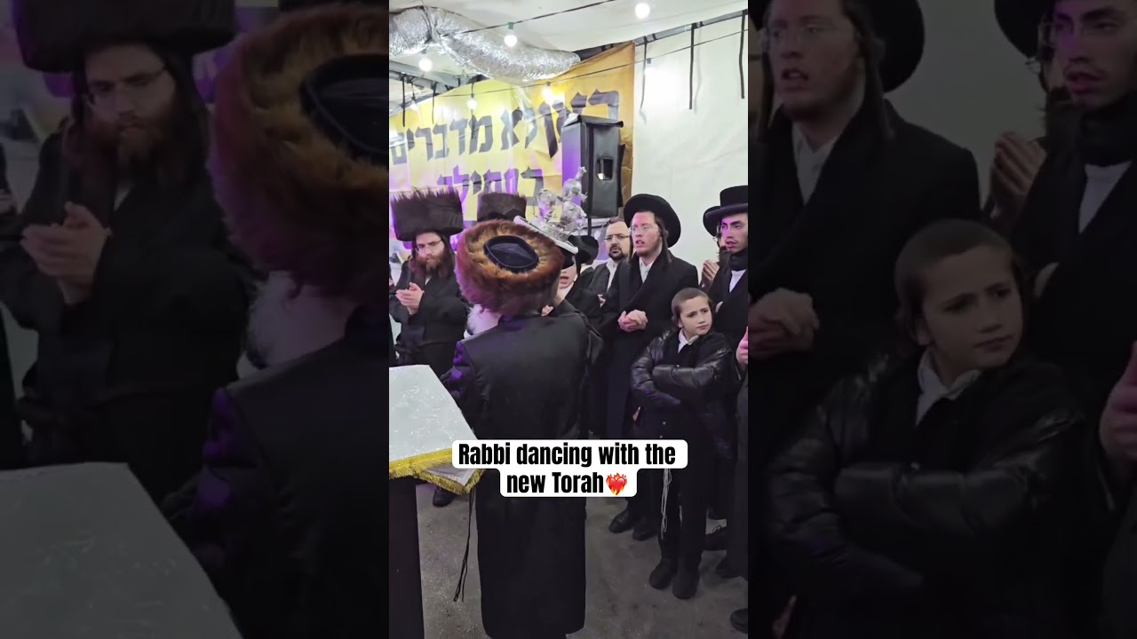 Rabbi dancing with the new Torah❤️‍🔥