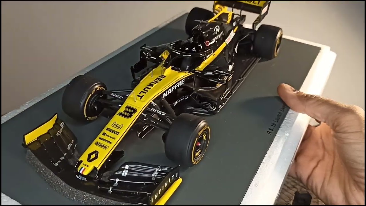 spark minimax 1:18 RENAULT F1 TEAM (R.S. 19 LAUNCH LIVERY - YouTube