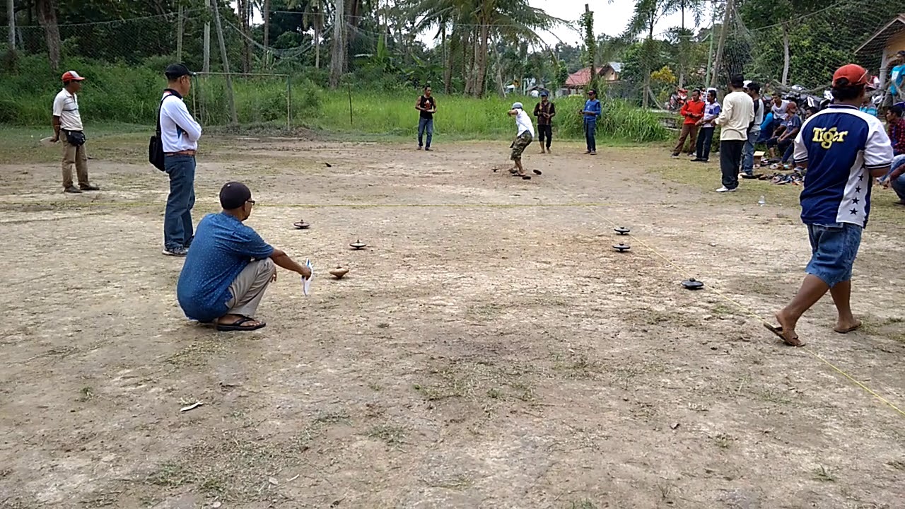 Pertandingan gasing ala melayu bengkalis - YouTube