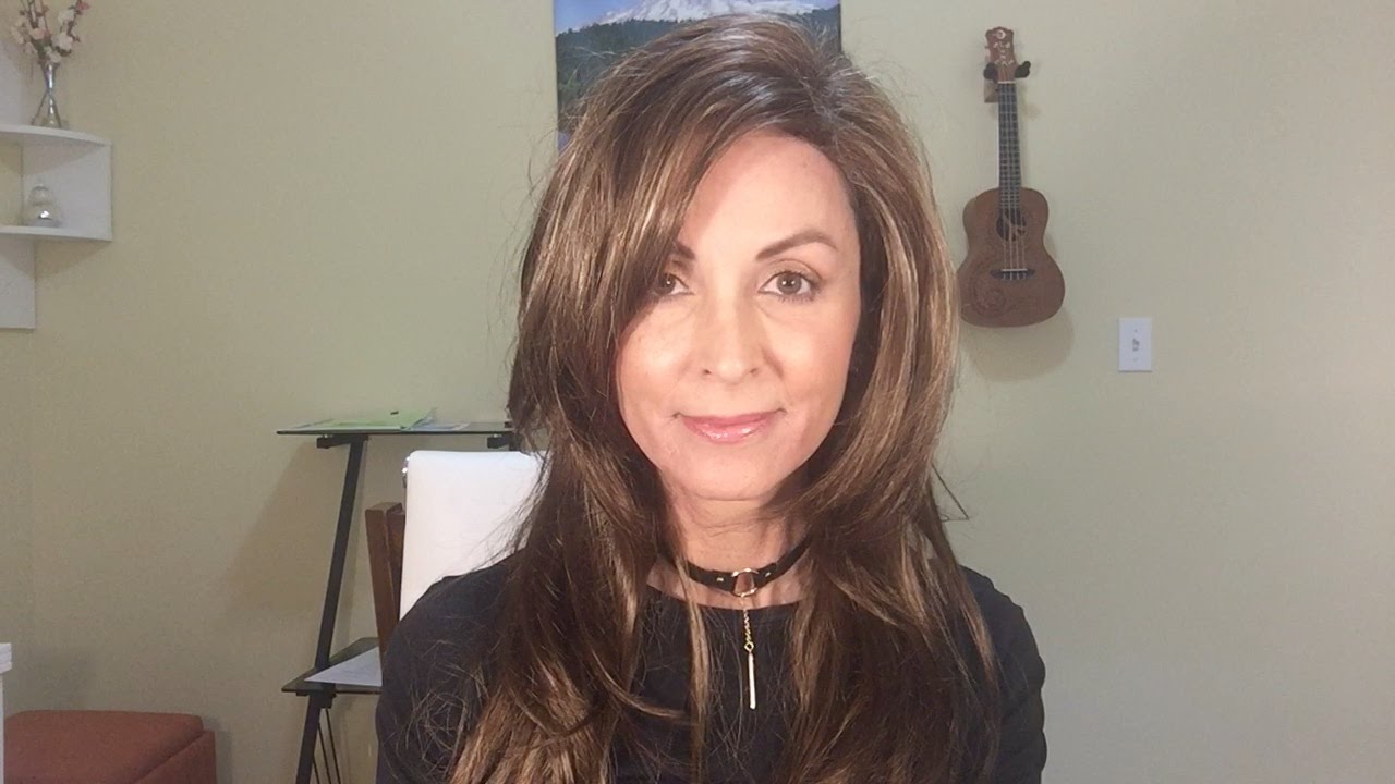 UNIWIGS LAVIVID CARRIE SYNTHETIC WIG