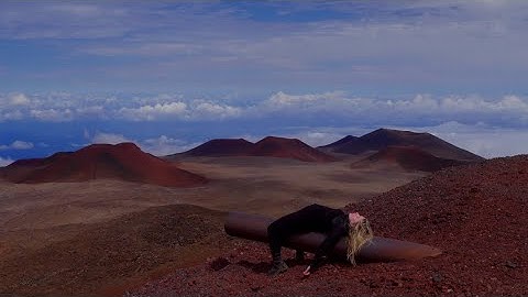 Austra - Fallen Cloud (Official Video)