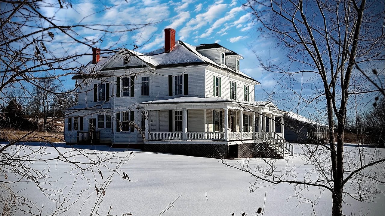 The Breathtaking 145 year old Abandoned Wycliffe Mansion w/ Incredible Woodwork in Tennessee